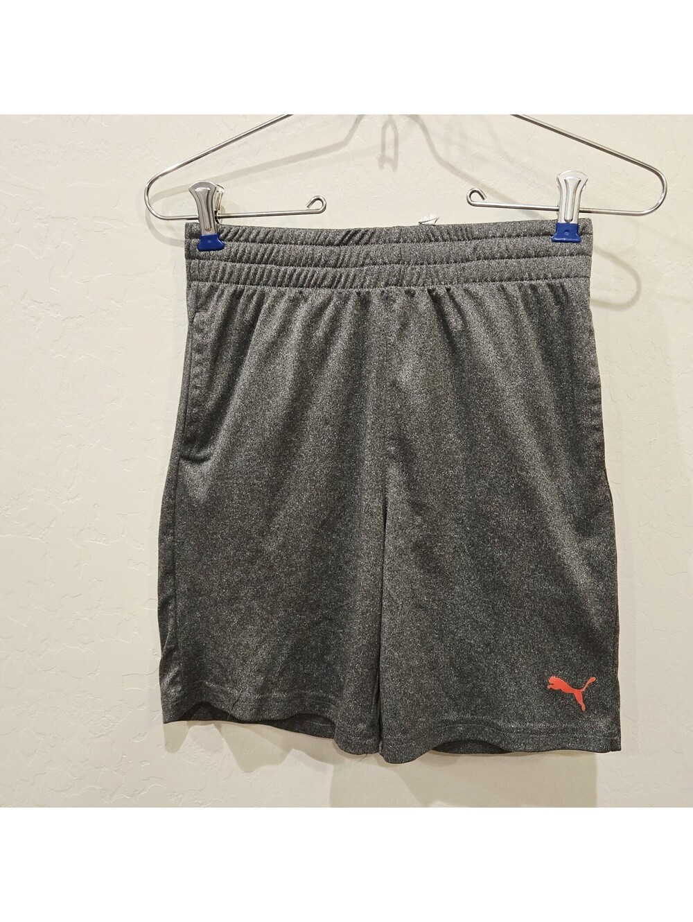 PUMA Boys Gray Athletic Shorts Size Medium (10/12) Polyester Knit Elastic Waist